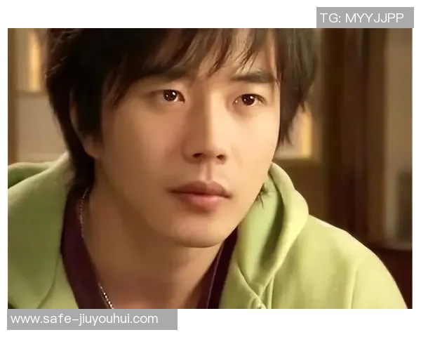 足球帅哥被绑图片引发热议网友热衷讨论背后的故事与真相